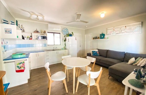 Traviston House | The Batch