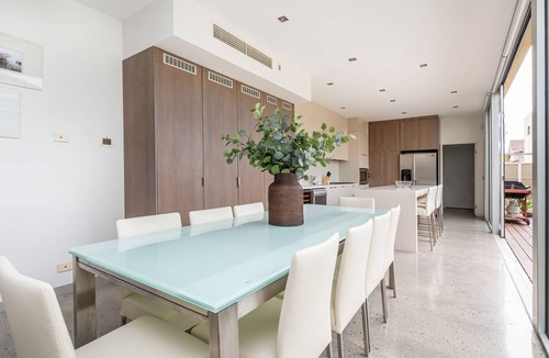 Elwood House | The Bayhouse on Marine Parade