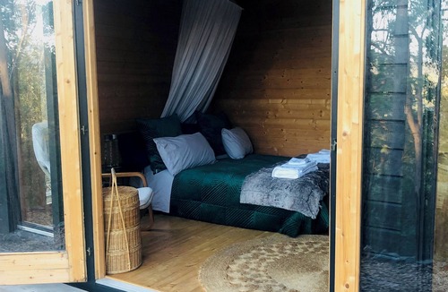 Armstrong Creek Cabin | The Bush Studio, a unique one room tranquil retreat