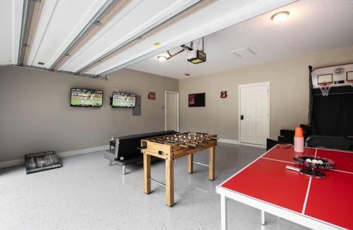 Northport House | The Crimson Retreat Only 5 miles to the Stadium BBQ Coffee Games