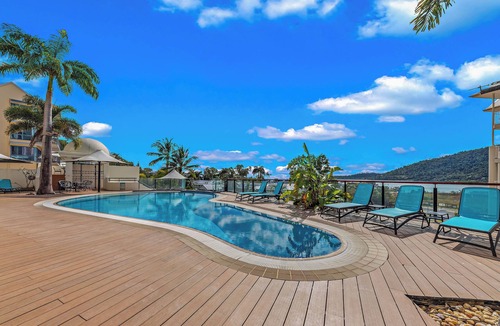 Airlie Beach Apartment | The Drift - Airlie One