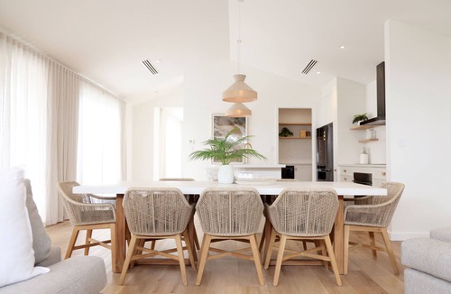 Waterhouse House | The Glasshouse - 10 Hagen Street: 3 BR, 2.5 BA House in Robe , Sleeps 6