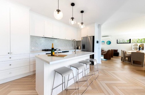 Frankston House | The Haven House Serene Family Retreat
