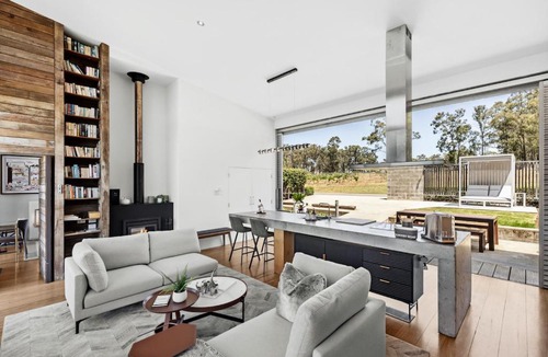 Pokolbin House | The Longhouse, Hunter Valley