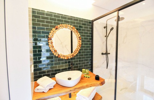 Vila Nova de Gaia Bed & Breakfast | The Lost Garden