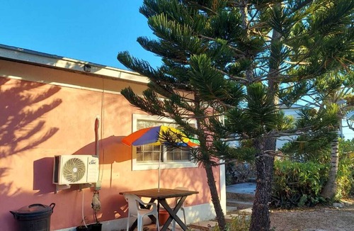 Jimmy Hill House | The manner EN suite, marvelous 1 bedroom suite in moss Town exuma with AC, WiFi