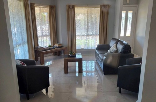 Numurkah Apartment | The Meiklejohn. Numurkah Self Contained Apartments. Located in the CBD.