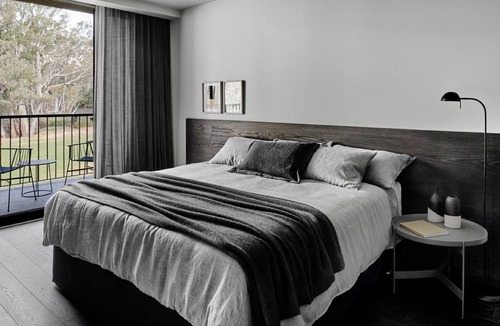 Mitchellstown Hotel | The Mitchelton Hotel Nagambie