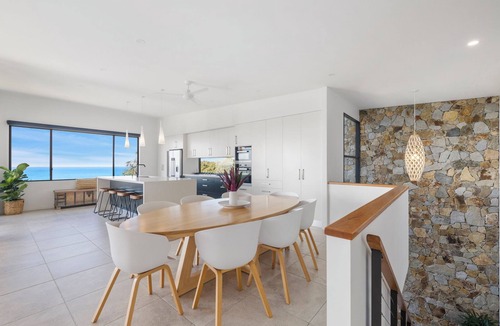 Korora House | The Outlook at Sapphire - Coastal Luxury, Private Plunge Pool, Pet Friendly