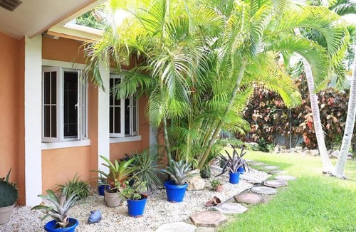 Nassau Apartment | The Palms Hideaway