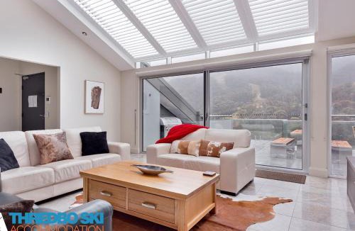 Thredbo Ski Chalet | The Peak Penthouse 9