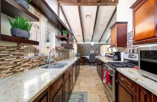 Woodland Hills House | The perfect Vacation Pool house