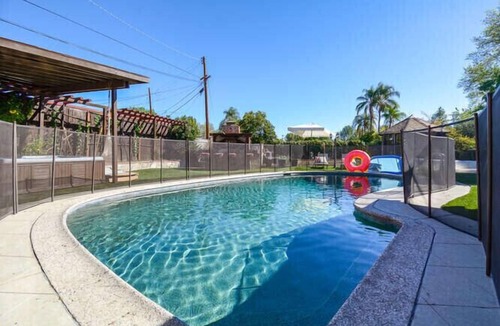 Woodland Hills House | The perfect Vacation Pool house
