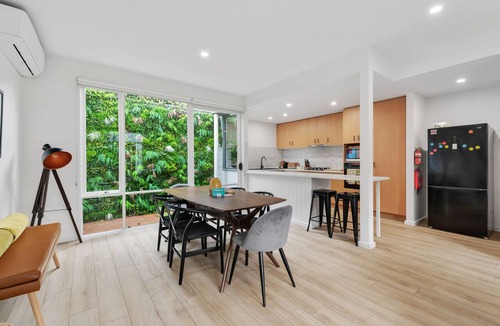 Richmond House | The Richmond House by Ready Set Stay - Family Friendly Holiday House, full linen