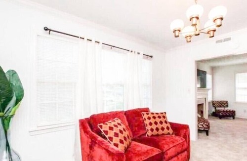 Montgomery House | The Rock-a-Way Bungalow Near Downtown Alabama