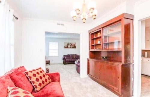 Montgomery House | The Rock-a-Way Bungalow Near Downtown Alabama