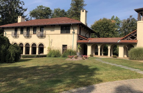 Highland Mills Bed & Breakfast | The Roosevelt Room at Rushmore Estate in Woodbury NY Bed and Breakfast