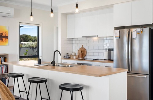 Middleton House | The Sandbar Stay - Seaside Escape w/Modern Comfort