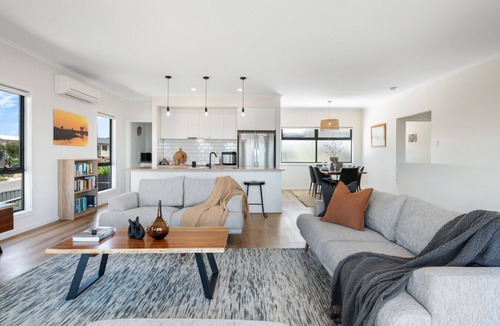 Middleton House | The Sandbar Stay - Seaside Escape w/Modern Comfort