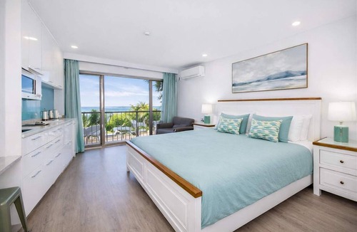 North Ward Apartment | The Strand Townsville | Ocean View | Pool & Parking