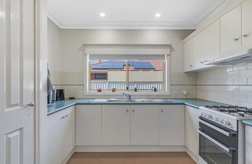 Echuca House | The Terrace. Bright & Comfortable 2BR Unit - Prime Echuca Location