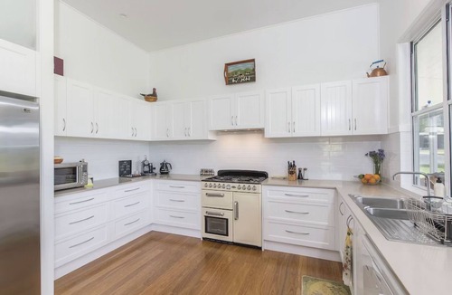 Middle Pocket Other | The Vale Farmstay & Animal Sanctuary Hot Tub, Natural Pool, Fire Pit,Wood Oven