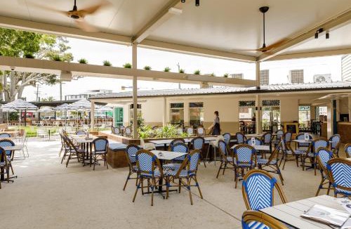 Wynnum Hotel | The Waterloo Bay Hotel