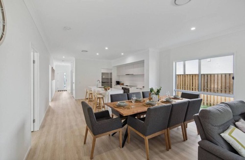 Coomera House | Theme Parks/Mall/M1! 5Beds Luxury Family Retreat