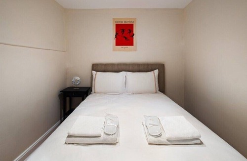 Arnavutkoy Apartment | This apartment is a 1 bedroom(s), 1 bathrooms, located in Beşiktaş, İstanbul.