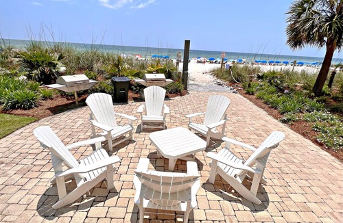 Orange Beach East Condo | Time to get… 🎶 Knee deep in the water somewhere! 🎶 on island time!