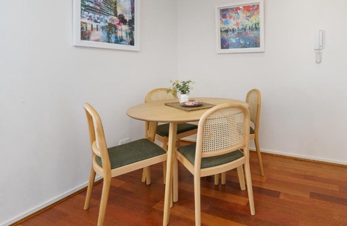 Phillip Apartment | Top-Floor Apartment Near Shops and Aboretum views - Hosted by Canstay