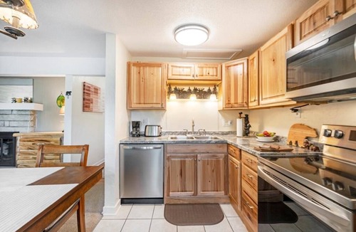 Seven Devils Condo | Top of 7, B-10- Condo close to Boone, Banner Elk, and Blowing Rock, Mountain View, Gas Log Firepl.