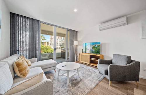 Kingston Apartment | Tranquil 2-Bed Apartment in Kingston Foreshore