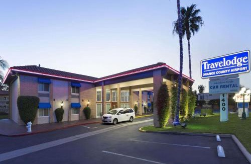 East Side Costa Mesa Hotel | Travelodge by Wyndham Orange County Airport/Costa Mesa
