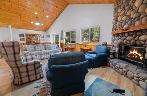 Summit Estates House | Treetop Bearadise