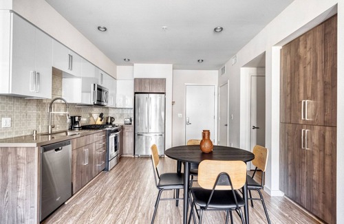 Milpitas Apartment | Trendy Milpitas 2BR w/Pool, Gym & Lounge, walk to BART, by Blueground