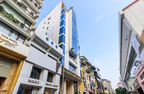 Dong Da House | Triple Stay Comfort | Central Hanoi Vibes -The Sun