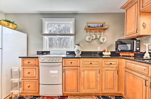Pittsford Apartment | Trolley Apt Upper: Steps to Village Trail & Canal!