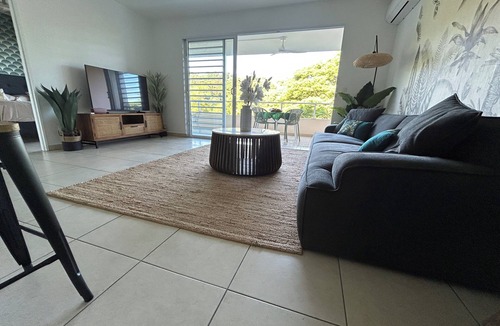 Faaa Apartment | Tropical Haven