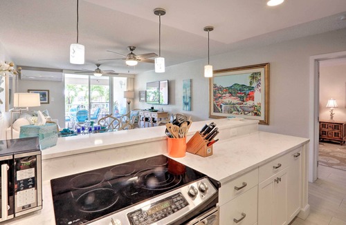 Nazareth Condo | Tropical St. Thomas Resort Getaway w/Pool Access!