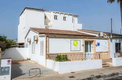 Can Pastilla Apartment | Twin/double room Nº9' with Shared Terrace, Wi-Fi and Air Conditioning