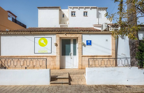 Can Pastilla Apartment | Twin room Nº5' with Shared Terrace, Wi-Fi and Air Conditioning