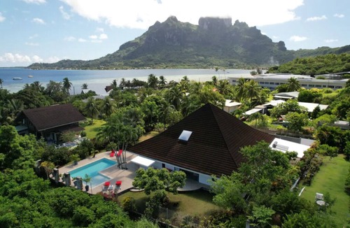 Point Matira Villa | Unique luxuous 350sq m Villa with pool, fitness area, home cinema lounge .