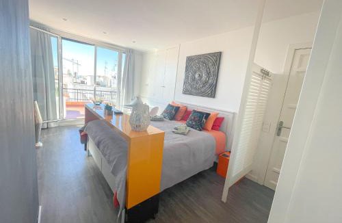 Sitges Town Center Apartment | Unique studio Apartment with amazing terrace Sitges centre beach