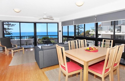 Coolum Beach Apartment | Unit 3 Phoenix