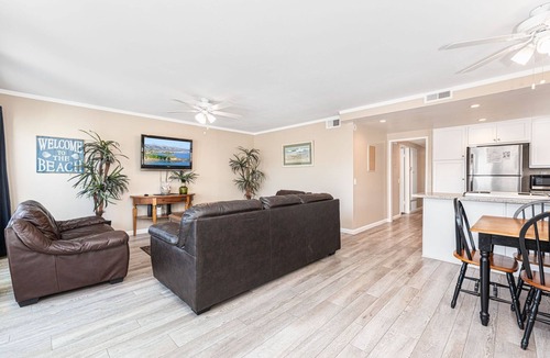 West Newport Condo | Upstairs Beachside Getaway with A/C, Rooftop Deck and Balcony - Panoramic Views!