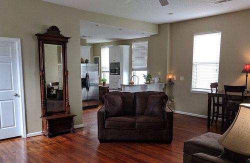 Troy Apartment | upstairs loft downtown Troy, ala