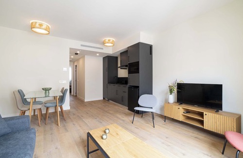 Perchel Sur Apartment | Urban Escape in Central Malaga by Stay Homy
