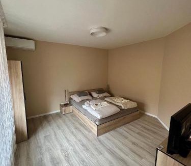 Kaposvar Apartment | Vörösmarty Deluxe Vendégház