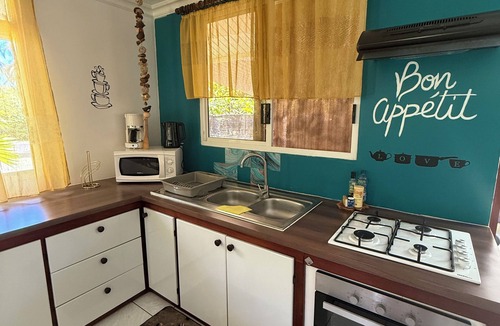 Teahupoo House | Vahine Ori Lodge - Private Beach